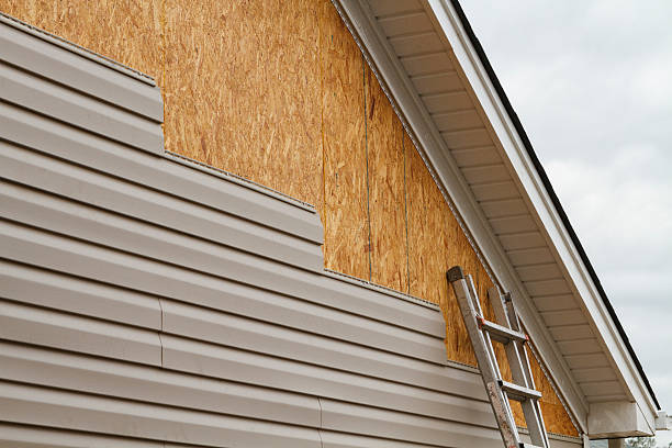 Professional Siding Inspection technician working in Glassport, PA